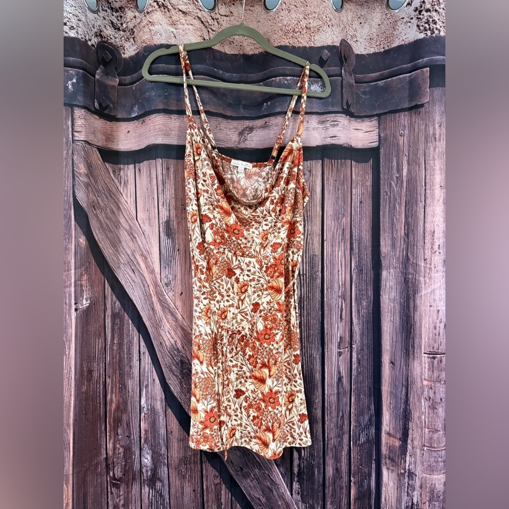 Stitch fix Nine Britton Super super soft Floral Spaghetti Strap Dress